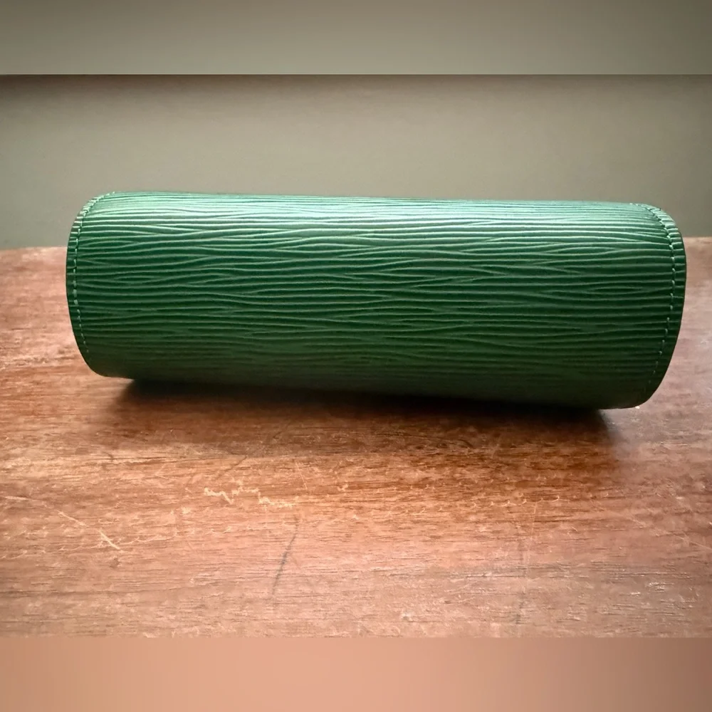 Louis Vuitton Epi Green Dauphine Cosmetic Pouch - Picture 5 of 6